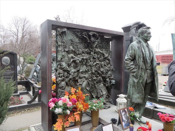 055-Памятник Вячеславу Тихонову